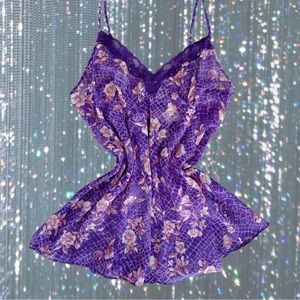 Early 2000s Y2K Purple Floral Negligée